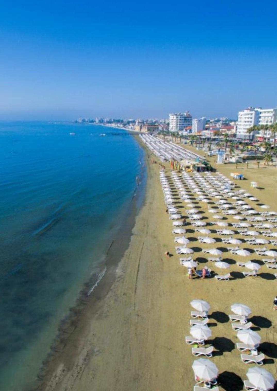 By The Way Apartment Larnaca Esterno foto